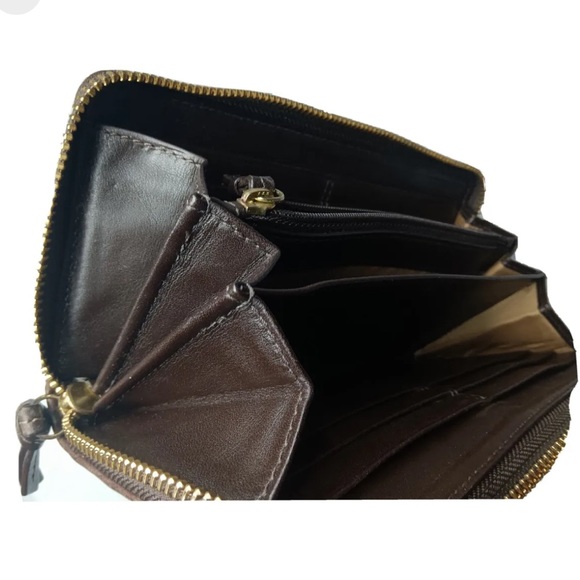 COACH leather wallet/clutch - Picture 11 of 14